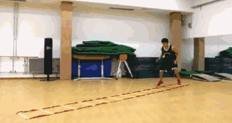 青少年学生篮球训练营发言稿_1